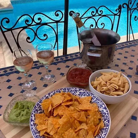 Tiphareth Konukevi Marbella